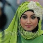 Sefti Sanustika Istri Ahmad Fathanah Cantik